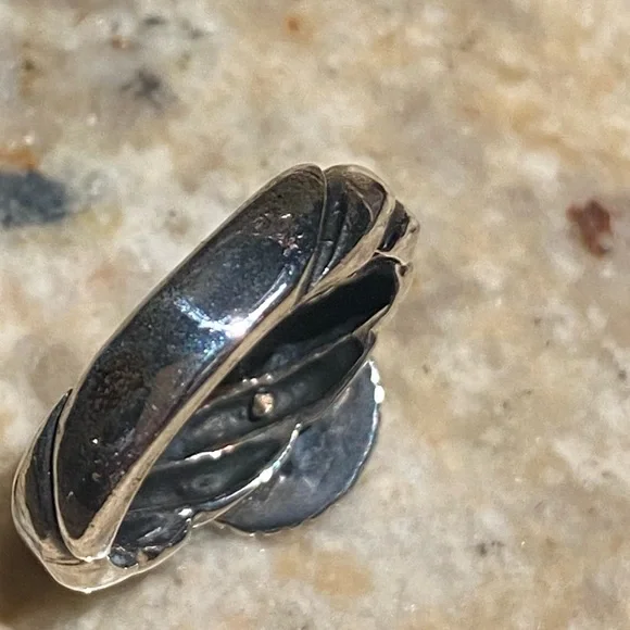 Dian Malouf Virgin Mary ring - Picture 5 of 10